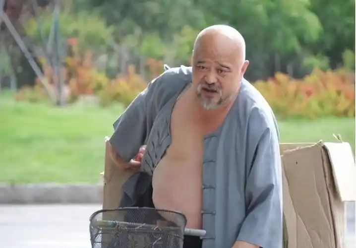 每天2包烟,顿顿8两白酒,演员李琦如今成这样了!