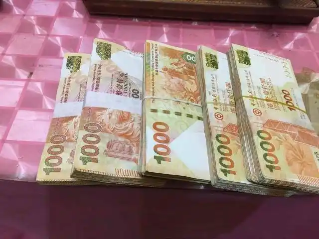 都是中国的领土,为什么香港非要使用港币,却不使用人民币?__凤凰网