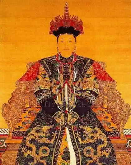 原创清代12帝的正牌皇后标准朝服像看过来看过去还是乾隆最有眼光