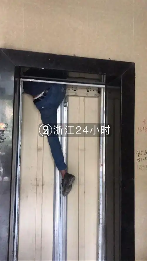 触目惊心!杭州下沙一小区电梯卡人 被困者抢救无效身亡