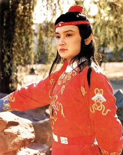 封建家族没落颓败的客观形势,把贾宝玉推到.