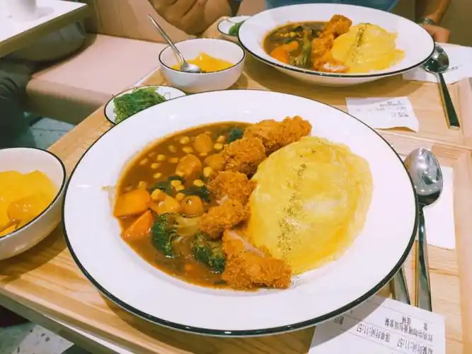 池奈日式咖喱蛋包饭