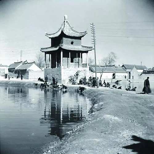 奎楼具有浓厚的中国民族风格和地方文化特色,是灿烂