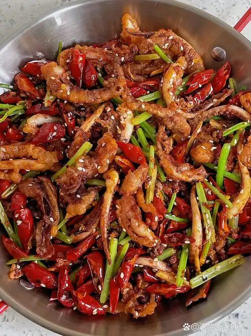 香辣酥脆的干煸鱿鱼须0909