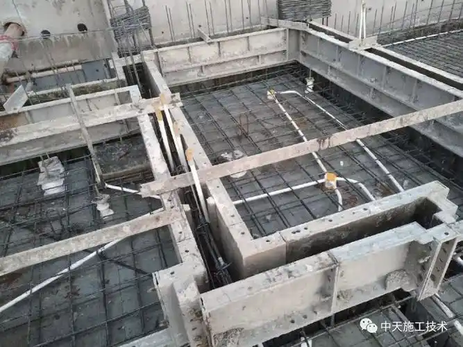 [分享]卫生间反坎随主体同步施工工法