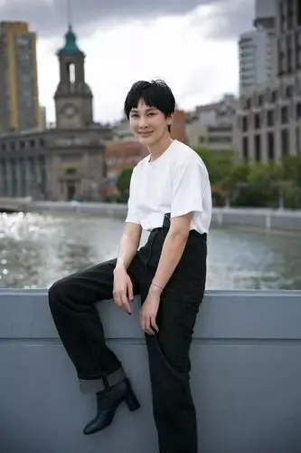 吴晓敏时髦衣裳那么多当然要穿让你看起来最好看的