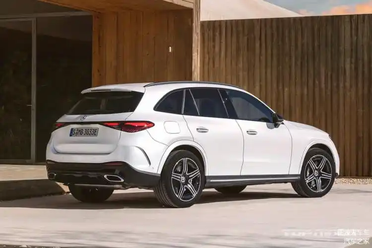 奔驰发布新款glc350e4matic插电式混合动力车型