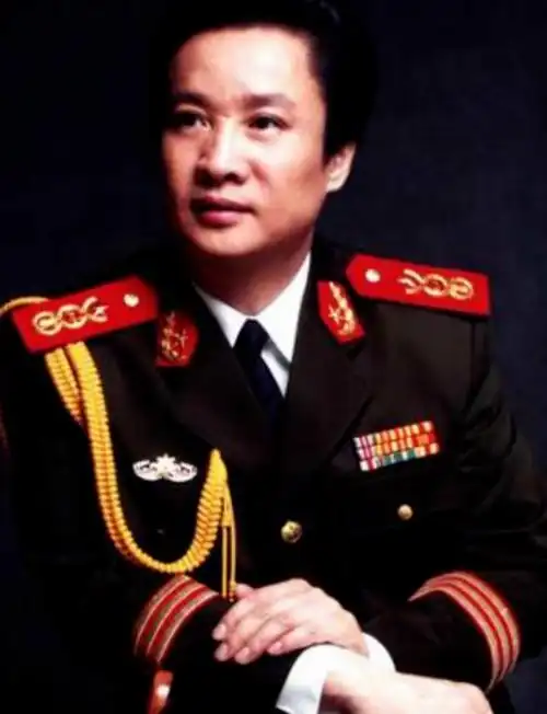 回顾阎维文娶15岁爱上的姑娘陪妻子抗癌多年他是深情的男人