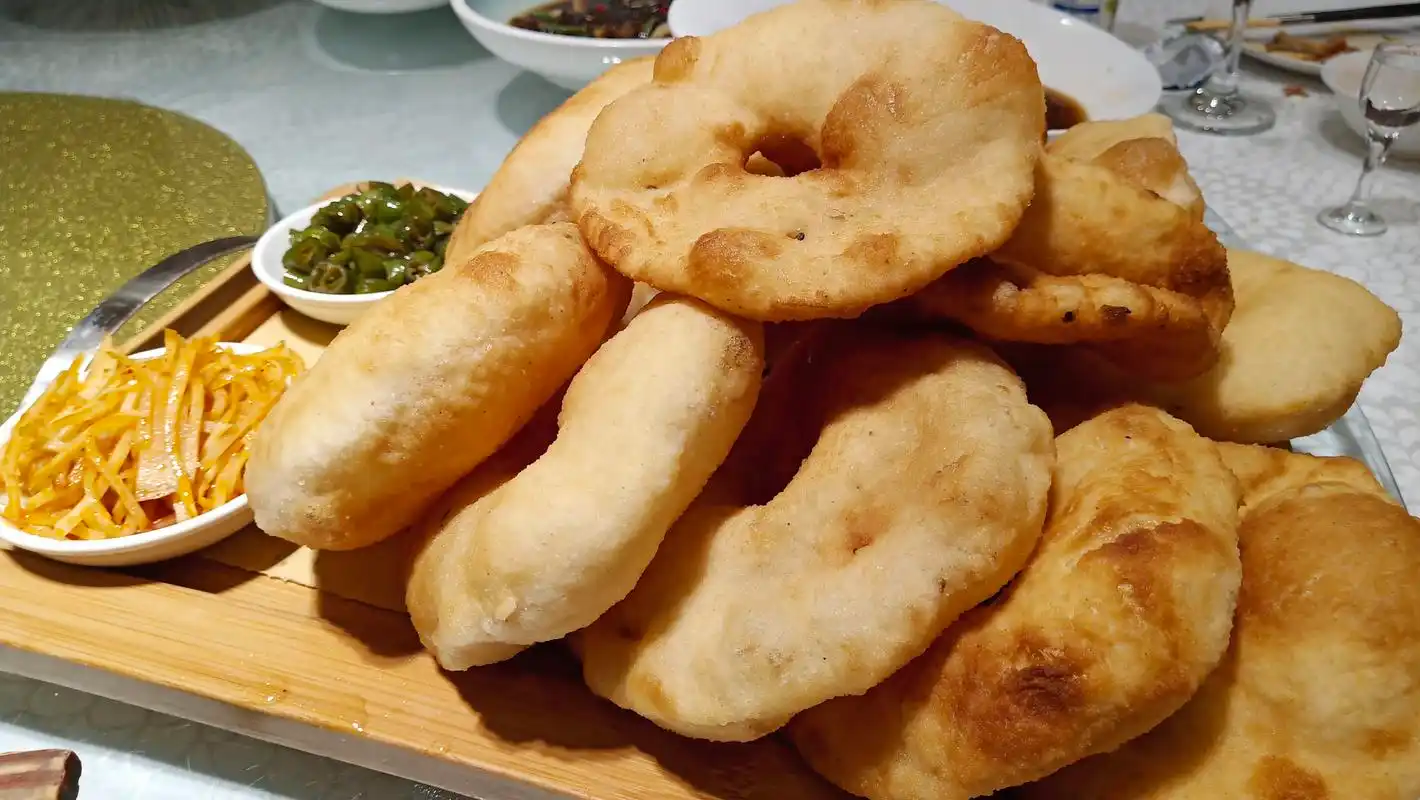 陕西特色小吃之一的油饼