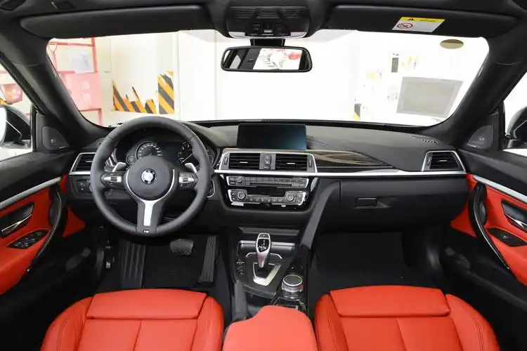 2020款 宝马3系gt 330i m运动曜夜版内饰