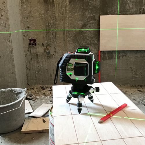 水平仪绿光高精度德国红外线激光室外强光贴墙细线水平仪