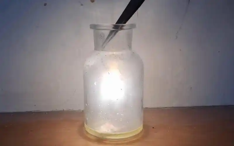 镁在二氧化碳中燃烧(置换反应)