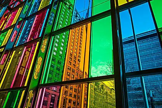 彩色玻璃窗户图片