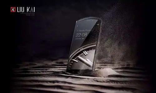 8848钛金手机从广告图看出定位