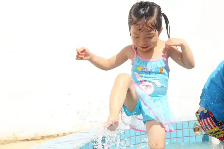 夏日炎炎,有你超甜——江尾镇仙鹤幼儿园戏水活动