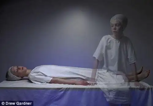 《美英:灵魂离体真实案例》