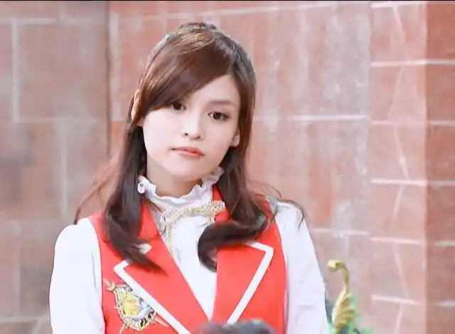 萌学园素材抱图关注