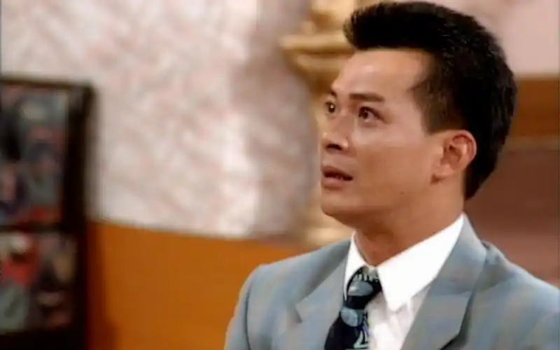 马场大亨·黄日华|钱不是问题的李大友最终死于大背景下