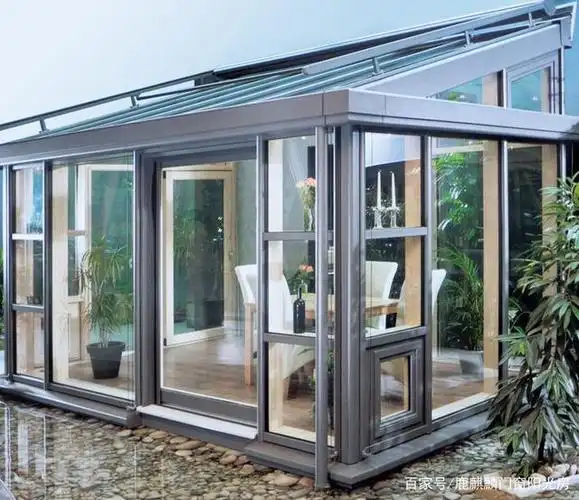 虽然玻璃顶阳光房那么漂亮,还是不建议做厨房