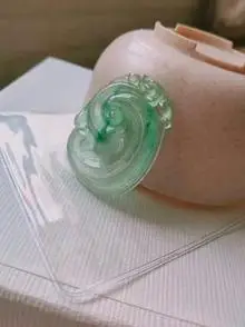 一对冰种飘花如意项链翡翠坠子吊坠