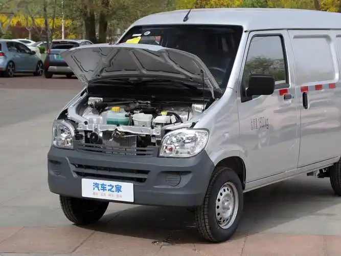 上汽通用五菱 五菱之光 2023款 1.5l 实用型封窗版 2座