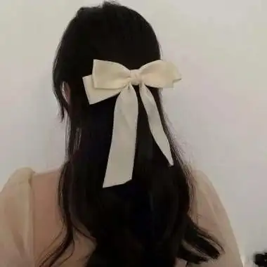 用背影做头像的女孩 女生头像图片大全 -【爱个性】