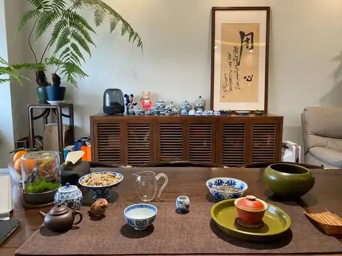 下午茶约朋友喝茶赏茶器