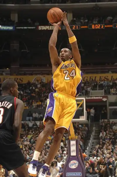 投篮动作怎么才算标准,而且命中率高