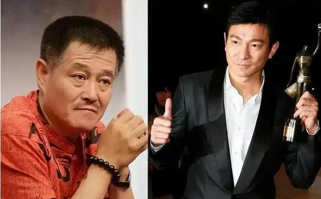 颁奖典礼上,赵本山竟然在舞台扇了冯小刚,就因对方乱说话