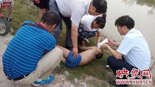 宝丰县周庄镇实在石延豪勇救俩儿童