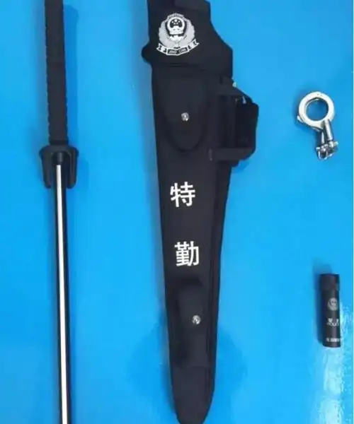 警察怎么越活越退步了兵器都改古代宝剑了吗千万别小瞧它