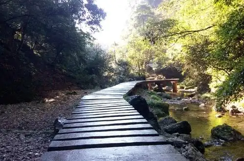 青城后山百丈长桥