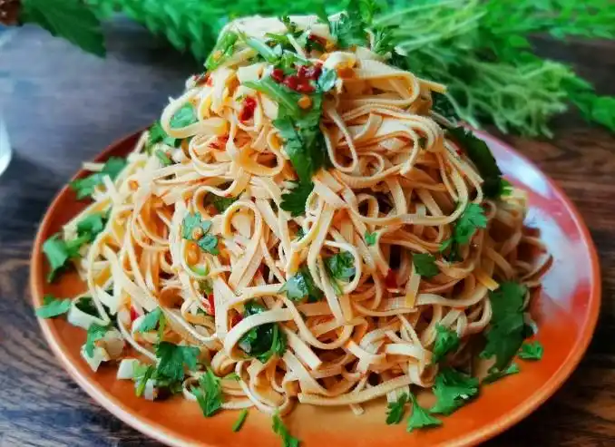 【东北下酒菜】炝拌干豆腐丝 - 美篇