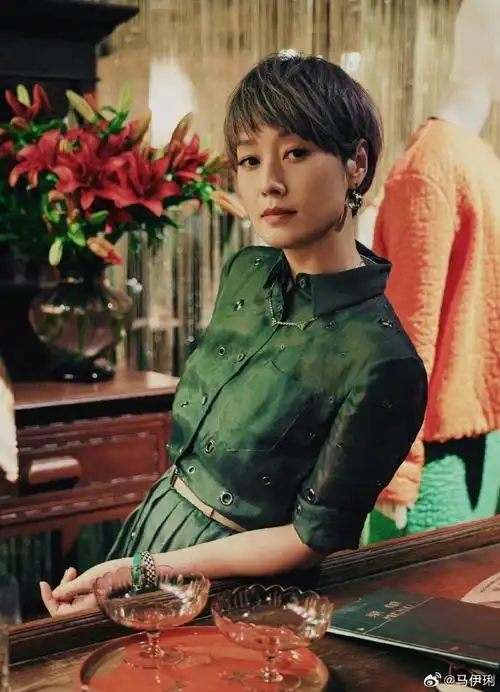 让我来看看是谁又跟着梦回《繁花》,老上海的经典穿搭96让人看了都