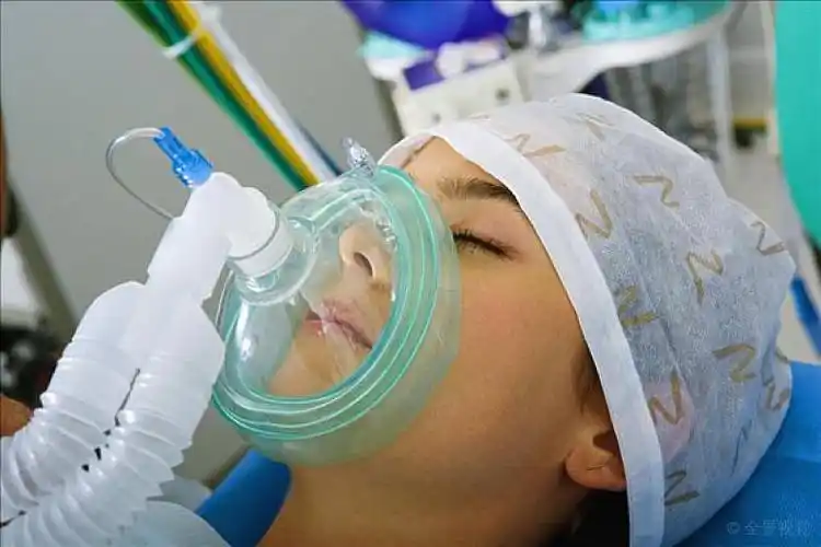 特写,女病人,穿,氧气面罩_高清图片_全景视觉
