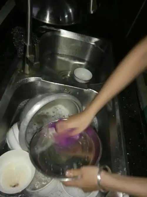 环境教育:打扫家里卫生