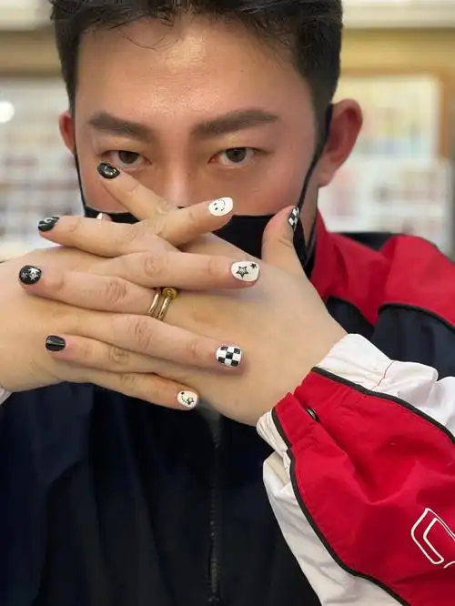 男生美甲简约经典黑白配色潮流stickers