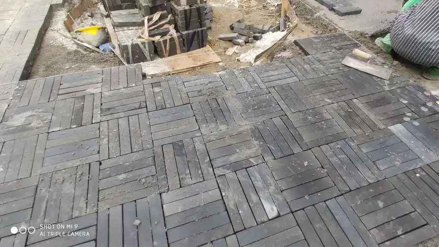 青砖竖铺铺装样式,放大实景效果.