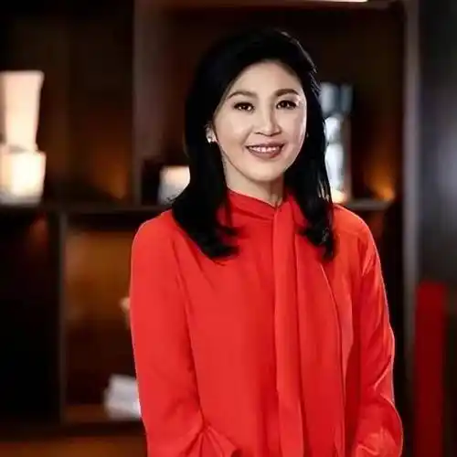 55岁英拉情人节晒美照!