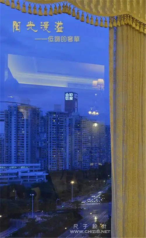 窗外,夜晚永远不会寂寞,歌舞升平,灯火阑珊处尽显不夜城的风采.