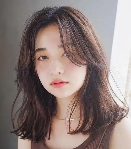 日本小姐姐的初夏发型走红ins气质中长发从头美起来