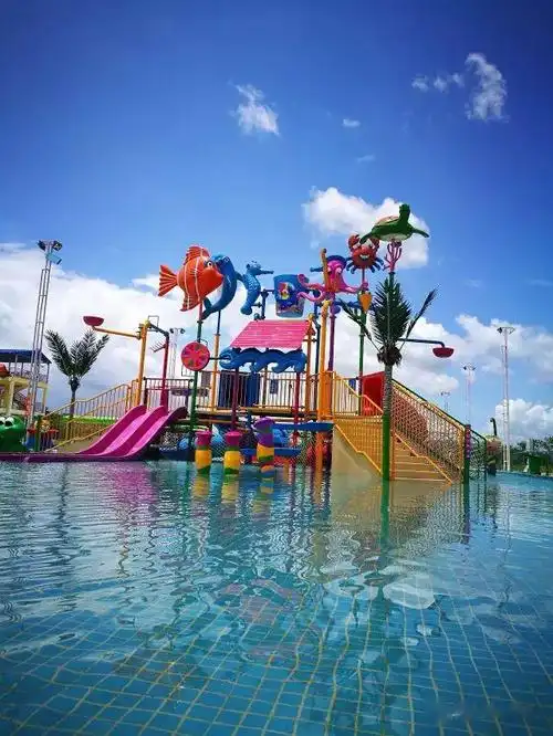 只要心向"康迪水上乐园"雨水再也不能阻挡一颗要玩水的心你们还在等