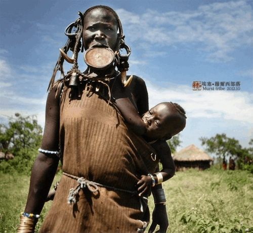 盘点四大让你瞠目结舌的原始部落