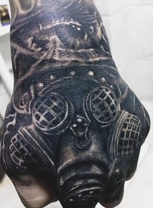 手背遮盖纹身图片手部欧美写实黑灰写实纹身图案