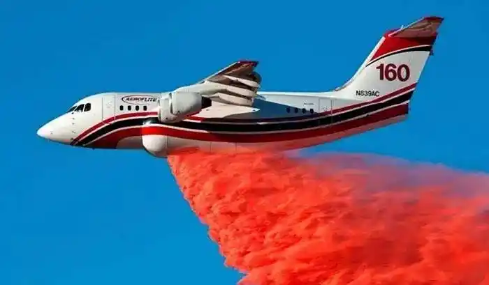 从"消防猫"到"泰坦的水缸" 救火飞机就是这么霸气