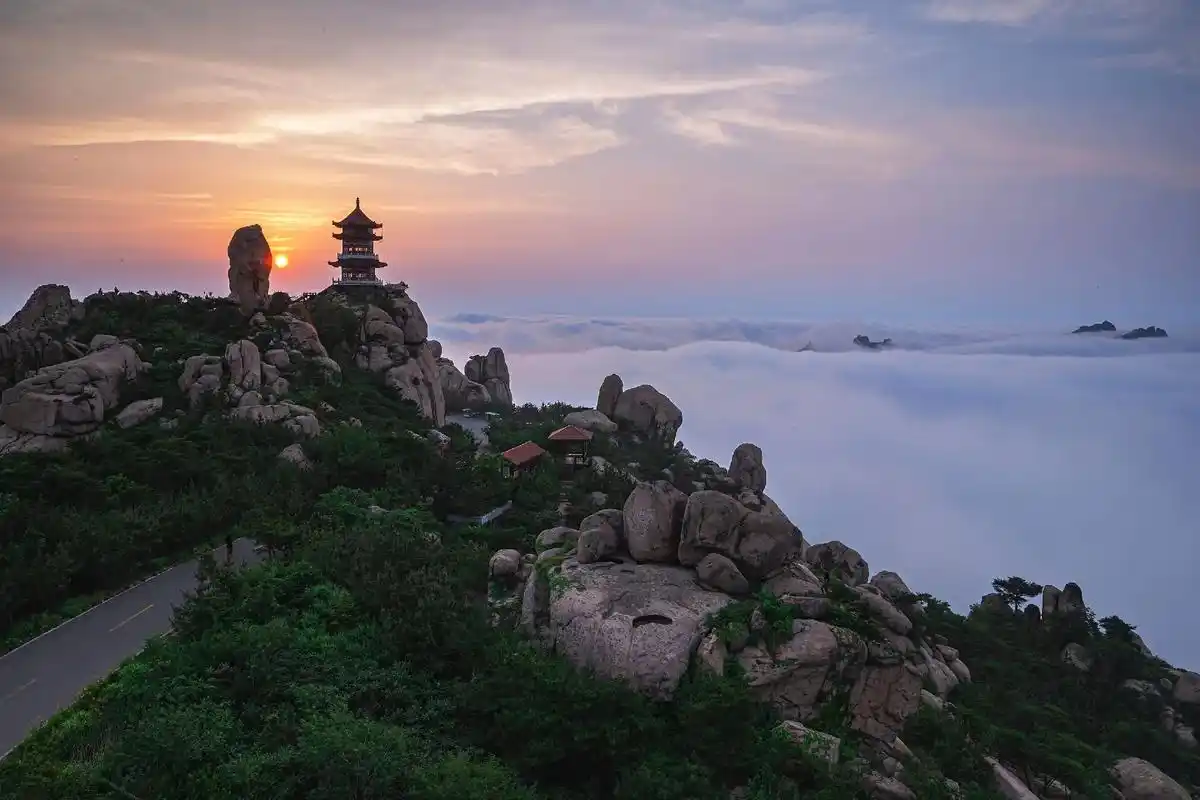 登山巅,听夏风,观星辰大海. #带你看风景 #九仙山夏日云海 - 抖音