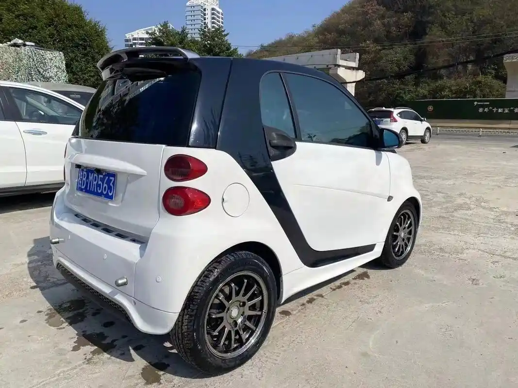 3万多纯油2座斯玛特喜欢小油车的看过来 13年上牌 斯玛特. 两座,1.