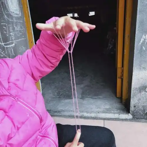 一起来玩单人翻花绳:降落伞