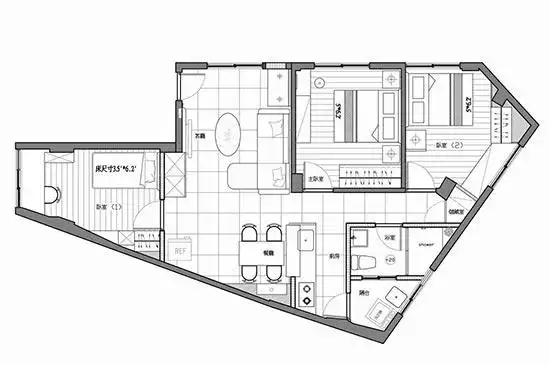 设计师奇思妙想 将不规则的三角型户型装修为方正型