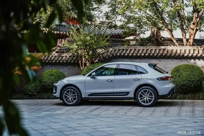 从内打破是成长试驾2022款macan20t